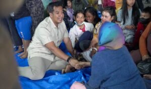 Legislator Gerindra Temui Pengungsi Sinabung, Dorong Kebutuhan Warga Segera Dipenuhi